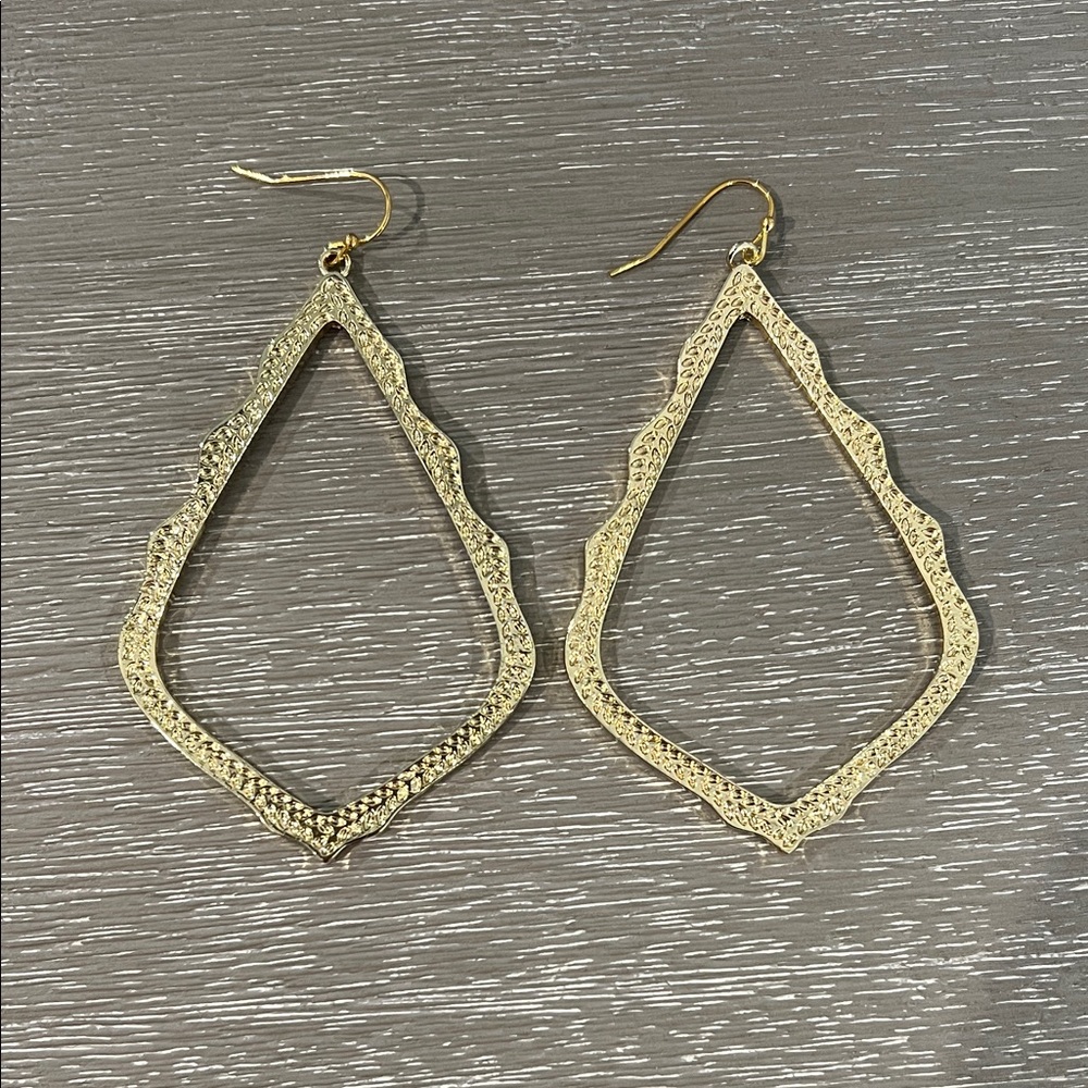 Elegant Gold Dangle Earrings